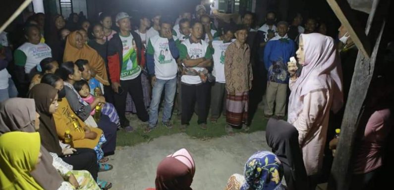 Nessy Kukuhkan Sedulur Dewe saat Ronda di Seputihagung, Mbah Sagio; Harga Singkong Hancur