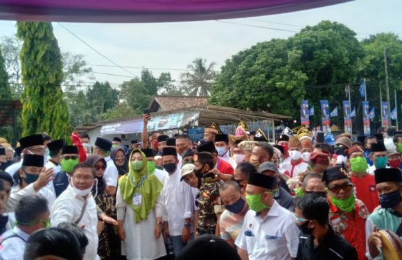 Jalan Kaki, Ribuan Simpatisan Kawal Nessy-Imam Daftar ke KPUD Lamteng