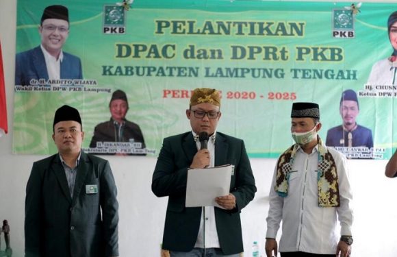 Lantik DPAC dan DPRt Dua Kecamatan, Begini Pesan Ardito Wijaya untuk Kader