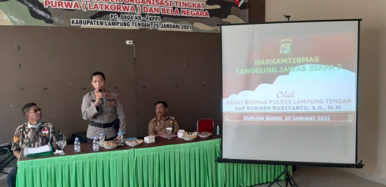 Kasat Binmas Polres Lamteng Sampaikan Materi Tentang Harkamtibmas di Latkorwa