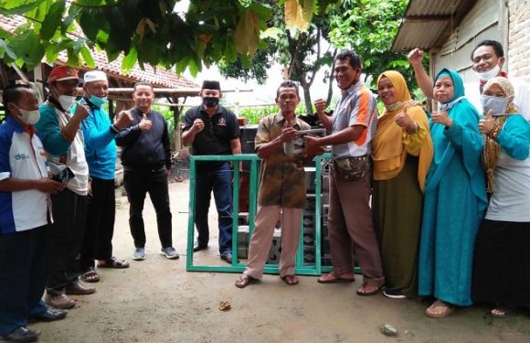 Peduli Sesama, Alumni PGA Metro Angkatan 87 Renovasi Rumah Komari Samsu