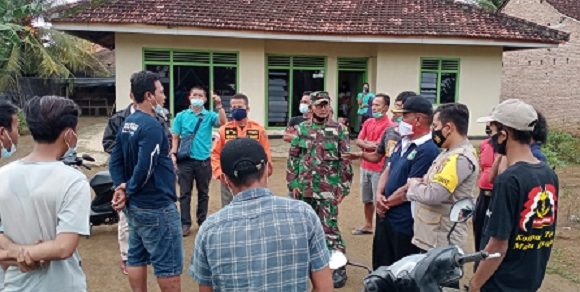 Hindari Kerumunan, Camat Punggur Minta Warga Simpan Batu yang Diduga Meteor
