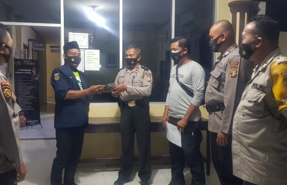 Polsek Rumbia Terima Penyerahan Senpi Rakitan dari Warga