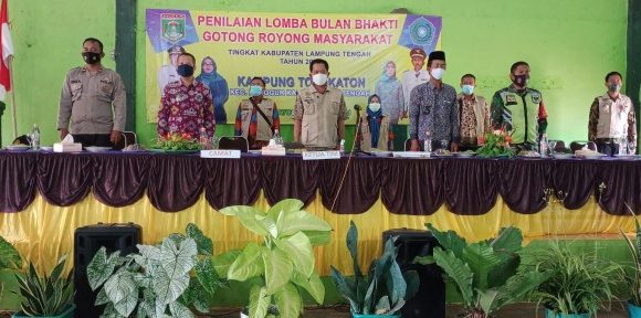 Wakili Kecamatan Punggur di Lomba BBGRM, Kampung Totokaton Dinilai Tim Kabupaten