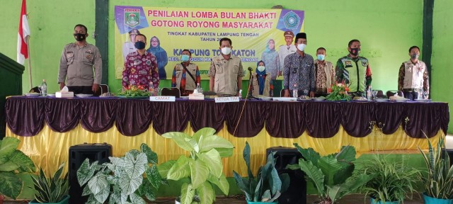 Wakili Kecamatan Punggur di Lomba BBGRM, Kampung Totokaton Dinilai Tim Kabupaten