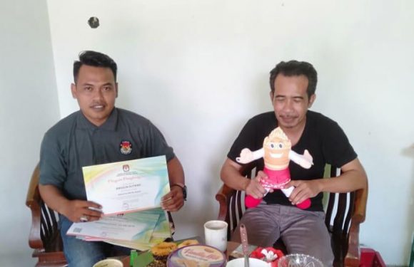 Miliki Kinerja Terbaik di Pilkada Lamteng, PPK Trimurjo Dapat Penghargaan KPU Lamteng