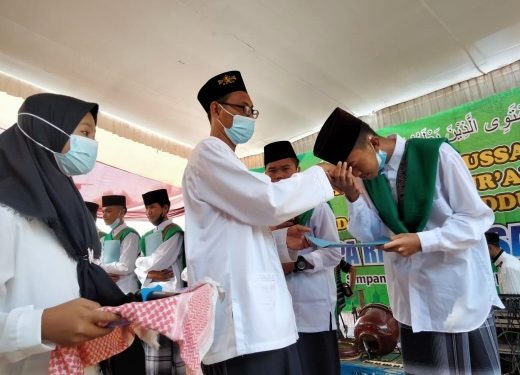Ngaji di Rumah, TPA Riyadlus Saadah Simpangagung Luluskan Enam Khotmil Quran