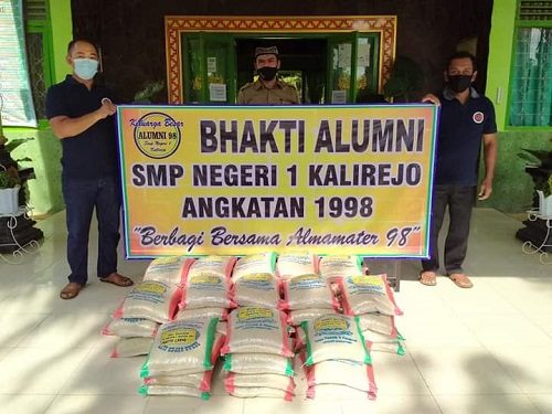Alumni 1998 SMPN 1 Kalirejo Rutin Gulirkan Program Sedekah