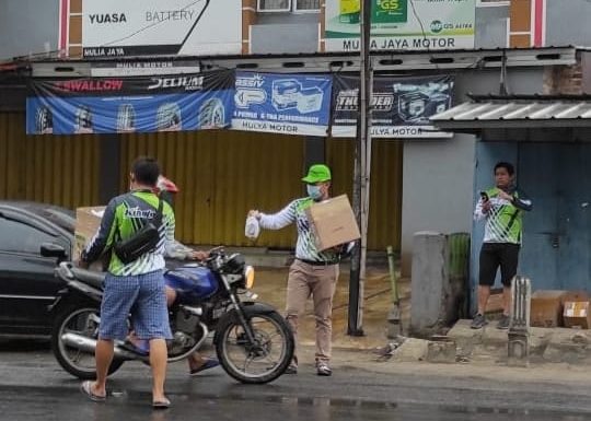 Comunitas Gowes Sejati Berbagi 500 Takjil di Bandarjaya