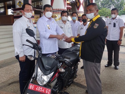 Koordinator GP3A Lamteng Terima Kendaraan Operasional