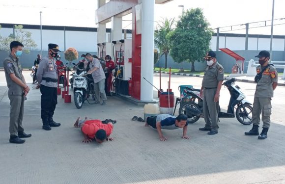 Gelar Operasi Yustisi, Kapolsek Punggur Minta Petugas SPBU Tidak Layani Pembeli Tak Bermasker