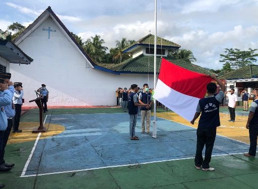 Tanamkan Jiwa Pancasila, Warga Binaan Lapas Kalianda Gelar Upacara