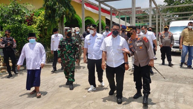 Bupati Lamteng Musa Ahmad Dampingi  Kakorbinmas Baharkam Polri Tinjau Pelaksanaan Vaksinasi