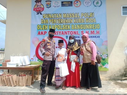 Sambut Ramadan, Polsek Bangunrejo Lakukan Khitanan Massal dan Baksos