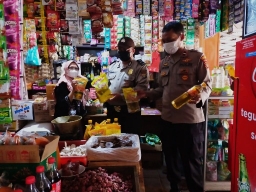 Satgas Pangan Polsek Seputih Raman, Patroli Pasar. Amankan Stok Sembako Bulan Ramadhan