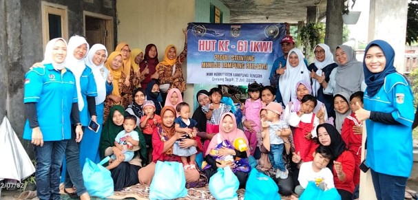 Peringati HUT Ke 61 IKWI Lampung Tengah Bersama PT GGP Peduli Anak Stunting