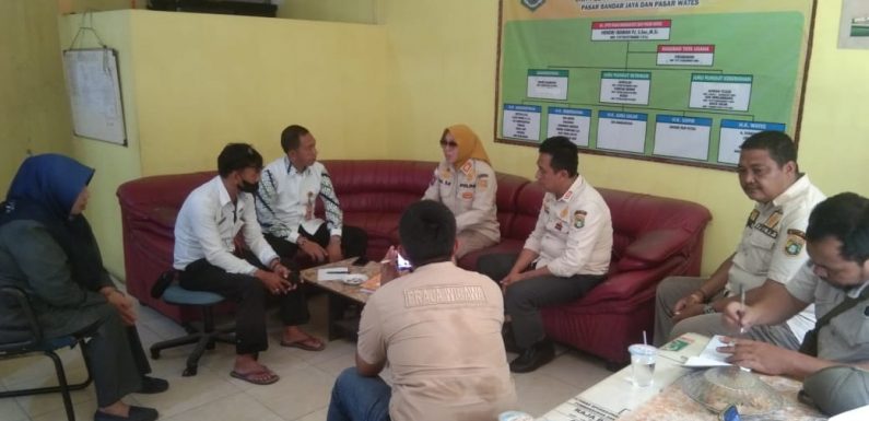 Satpol PP Lamteng Adakan Pembinaan untuk PKL Pasar Bandarjaya