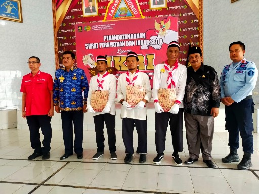 Ketua DPRD Lamteng Apresiasi Kalapas Kelas IIB Gunungsugih yang Dinilai Berhasil Mengikrarkan Tiga WBP Kembali ke NKRI