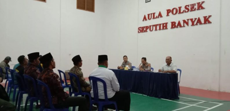 Cara Kapolsek Seputihbanyak Jaga Kamtibmas, Eratkan Silaturahmi dengan Tokoh dan Ormas