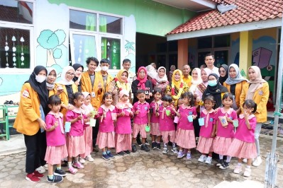 Bunda Paud Kabupaten Lamteng Hadiri Parenting Class TK Pembina Simbarwaringin