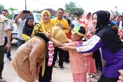 Bunga Kampung Mekar di Dusun Digelar Empat Hari, Bunda Mardiana ; Liman Benawi Luar Biasa