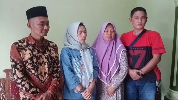 Didampingi Ketua LPA Lamteng dan Kanit Reskrim, Ketua Karta Punggur Sampaikan Permohonan Maaf