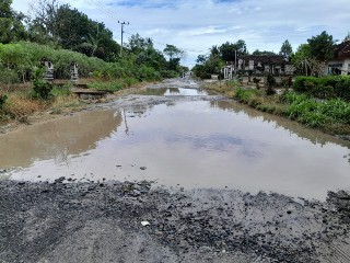 Jalan Provinsi Rusak Dikeluhkan Warga