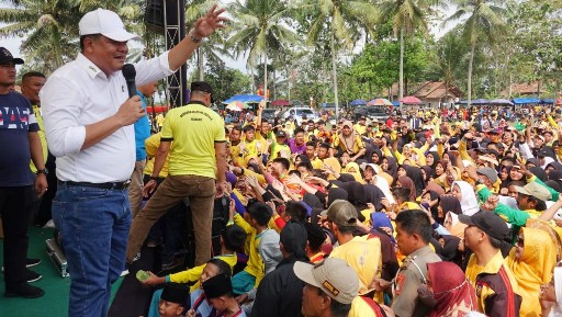 Pembinaan Olahraga Rekreasi Disporapar Lamteng dengan Kegiatan Jalan Sehat