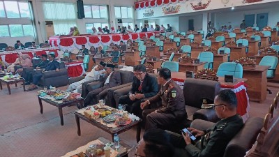 Hanya 9 anggota DPRD Lamteng hadiri Paripurna Mendengarkan Pidato Presiden