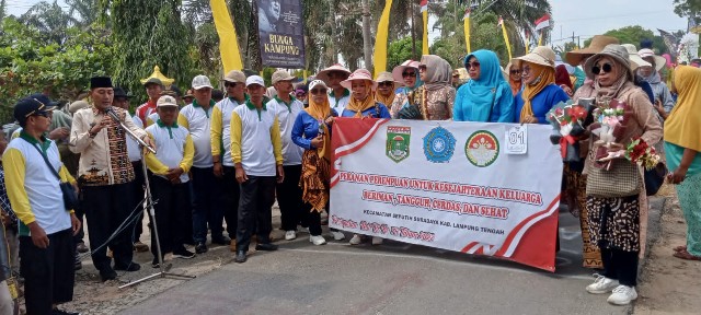 Warga Seputihsurabaya Rayakan HUT RI dengan Pawai Budaya