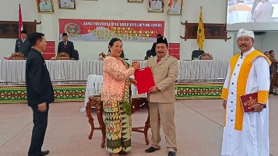 DPRD Lamteng Gelar Paripurna PAW, Ni Komang Dresti Gantikan Agus Suwandi