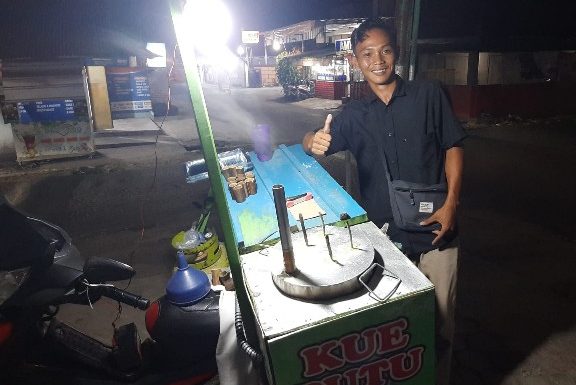 Hanya Jualan Ini, Pemuda Asal Bandarjaya Timur Lampung Tengah Raup Omset Jutaan Rupiah