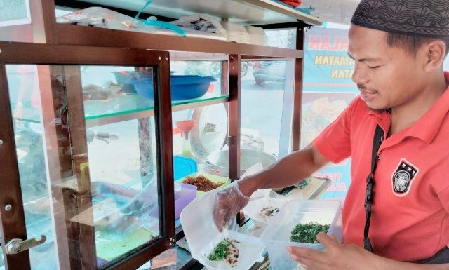 Usaha Kaki Lima Bubur Ayam Mampu Raup Omzet Rp 700 Ribu dalam Sehari