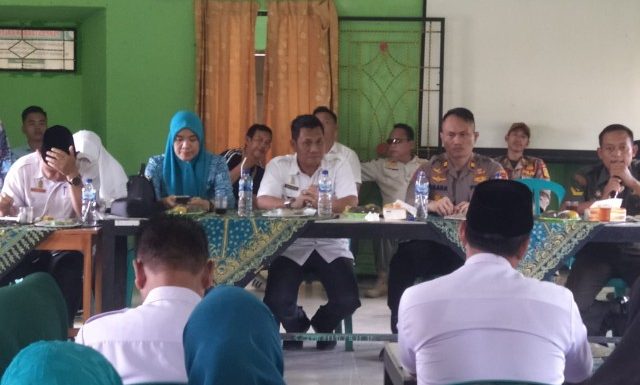 Pimpin Rakor Akhir Tahun, Camat Punggur Minta Kakam Jalin Kerjasama yang Baik