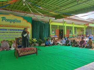 SMPN 2 Seputih Mataram Peringati Isra’ Mi’raj Sekaligus Songsong Ramadhan 1445 H