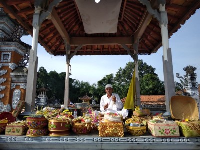Umat Hindu Dharma Agung Rayakan Kuningan