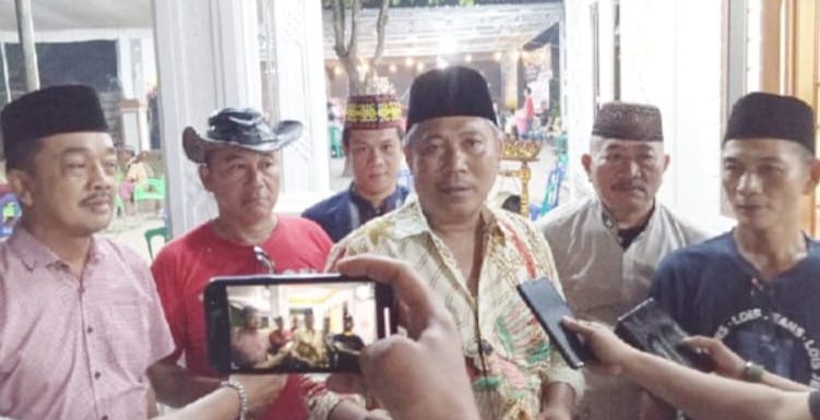 Diduga Jadi Penyebab Jalan Rusak, Tokoh Pemuda Lamteng akan Laporkan Truk Batu Bara ke Pemda dan DPRD