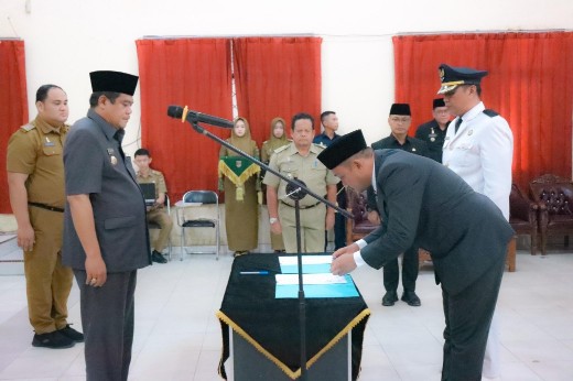 Bupati Lamteng Hadiri Pelantikan dan Pengambilan Sumpah Jabatan 15 Pegawai