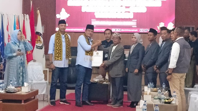 Pasangan Musa-Ahsan Daftar Pertama di KPU Lamteng, Diusung 8 Parpol