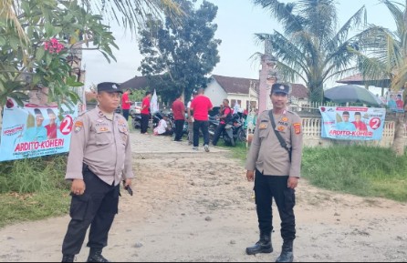 Polres Lampung Tengah dan Jajaran Amankan Kampanye Cabup Cawabup Nomor Urut 2 di Seputih Raman