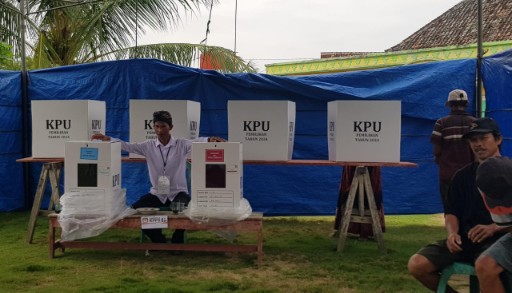 Warga Buminabung Gunakan Hak Pilih di TPS