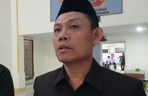 Dewan Siap Perjuangkan Aspirasi Honorer ke Pusat