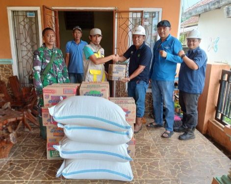PTPN IV Regional 7 Salurkan Bantuan ke Warga Dampak Banjir Sekitar Perusahaan di Bekri