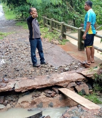 Diguyur Hujan Lebat, Jembatan  Penghubung Rama Murti-Rama Klandungan Putus