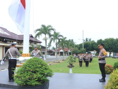 Kapolres Lamteng Pimpin Upacara Hari Kesadaran Nasional