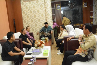 Aksi Komang Koheri di Hari Pertama Kerja sebagai Wakil Bupati