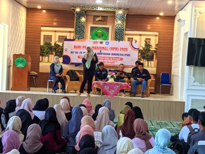 Ratusan Siswa SMAN 1 Terbanggibesar Antusias Ikuti Sosialisasi PWI Lamteng untuk Bijak Bermedia Sosial