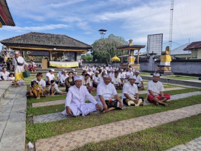 Rayakan Galungan dan Kuningan, Wabup Lamteng Ajak Umat Sedarma Dukung Program Pemerintah