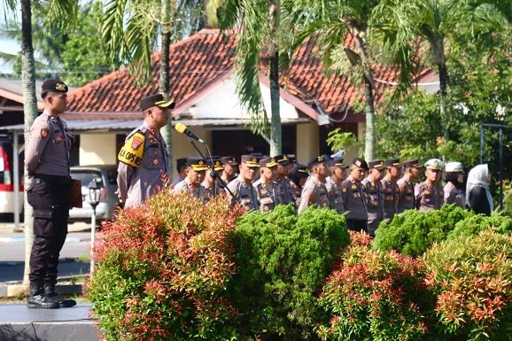 Kapolres Lamteng Pimpin Apel Pagi Sekaligus Gelar Halal Bihalal