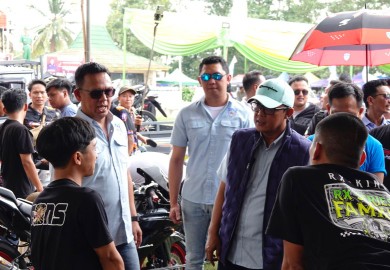 Kapolres Lamteng Bersama Dandim 0411/KM Hadiri Event Samosir Dragbike 2025